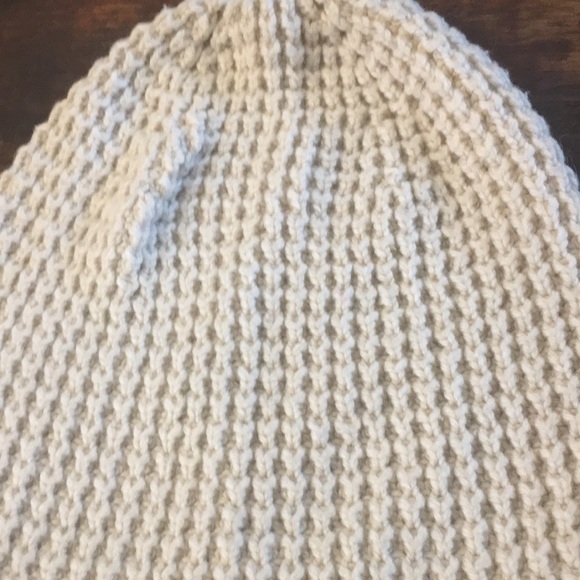 2 knitted cotton hats ( one cream/peachy pink) price is for both - Picture 3 of 16